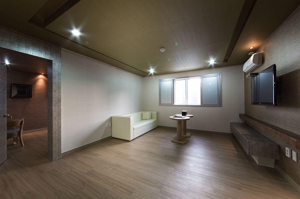 Hotel June Haeundae Busan Exterior photo