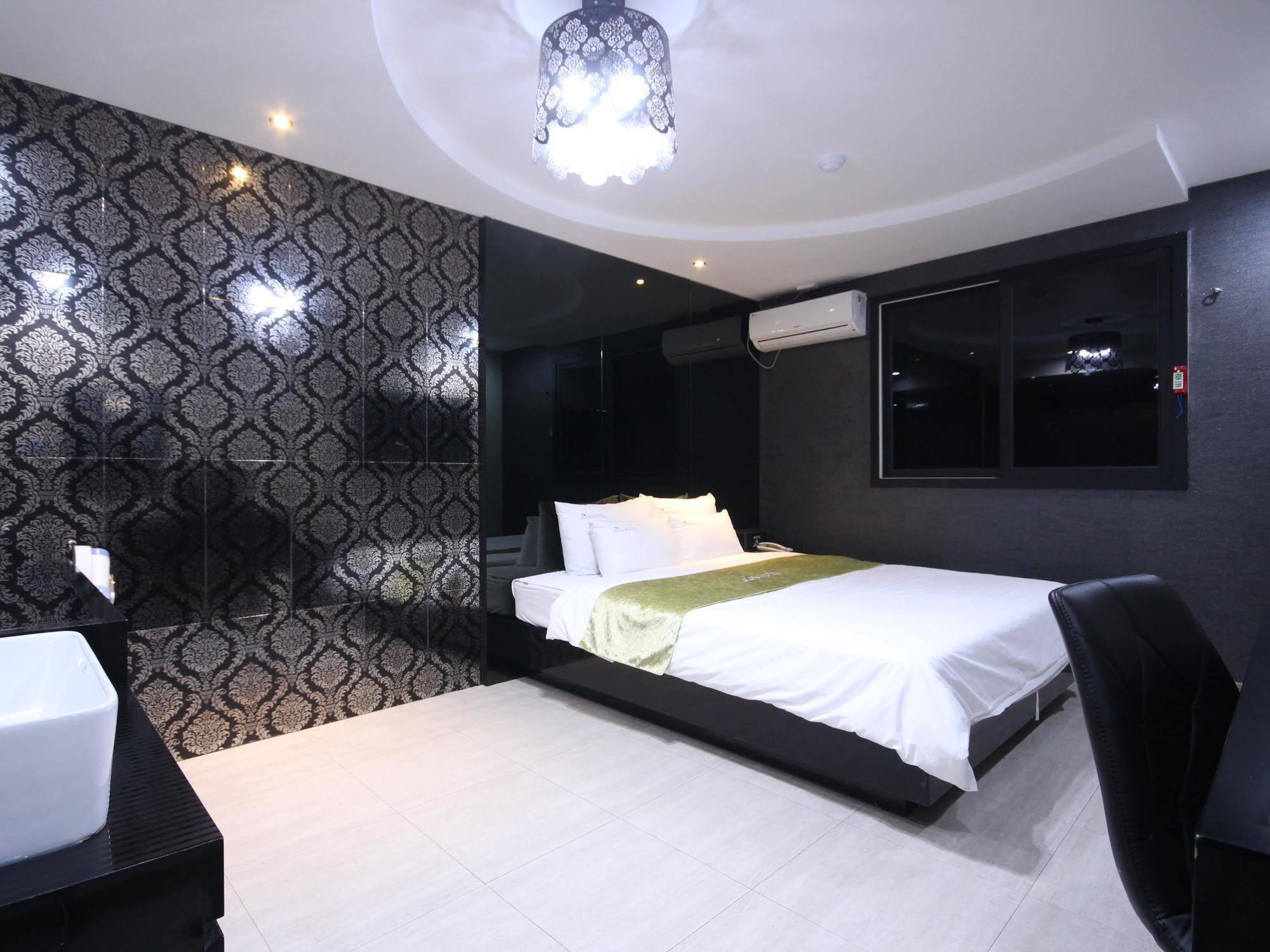 Hotel June Haeundae Busan Exterior photo