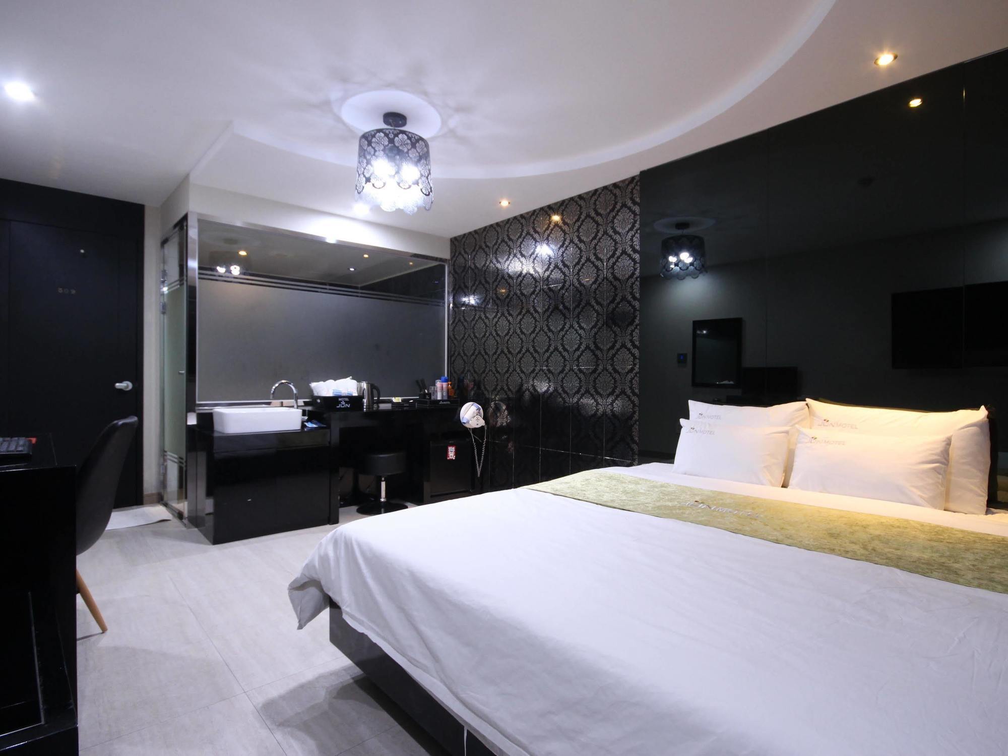 Hotel June Haeundae Busan Exterior photo